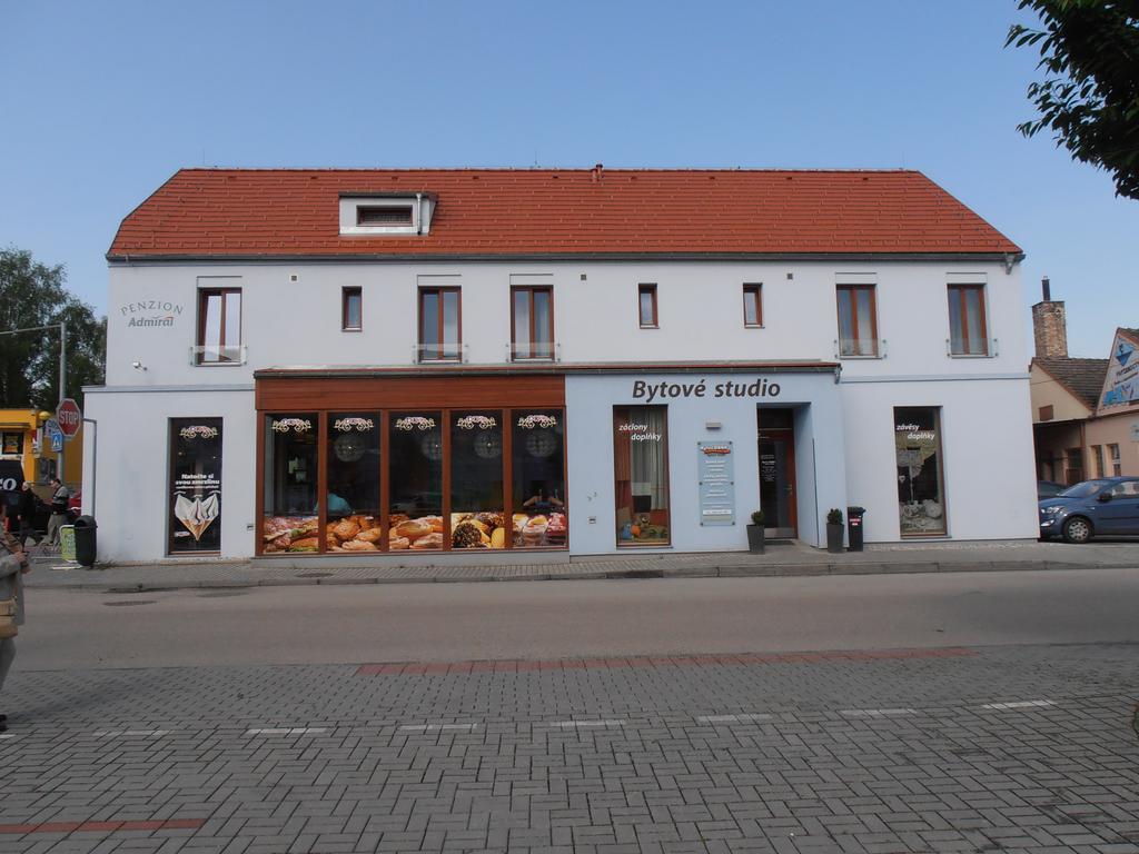 Penzion Admirál Třeboň Exterior foto